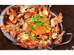 螃蟹焖鸡煲的做法，出锅鲜香滑嫩，天气渐凉做一锅给家人尝尝